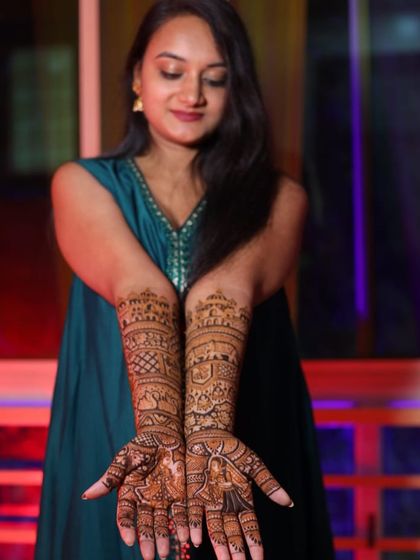 Lucky Mehndi Artist - Bridal Mehndi Full Bridal Mehndi (Hands & Arms) photo 25