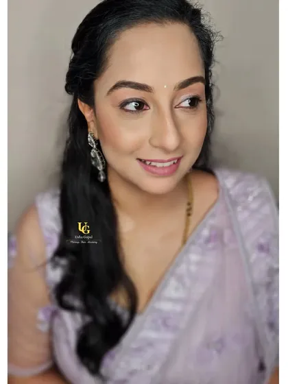 This is my signature "no-makeup" makeup look for the gorgeous Ranjini. It’s all about creating fresh, dewy skin and subtly enhancing features for an effortlessly elegant style, perfect for any daytime event.