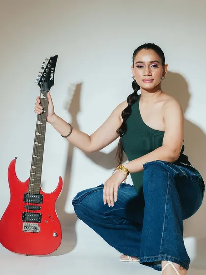 A cool and casual look for the Freakins campaign. I styled the hair in a creative side braid and kept the makeup clean and minimal, letting the model's natural beauty shine.