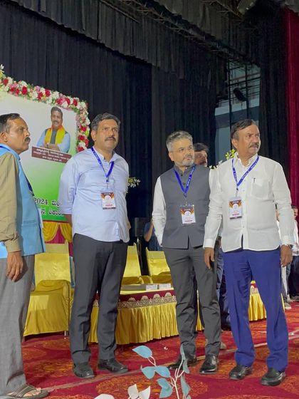 A moment of observation on stage before the program begins.