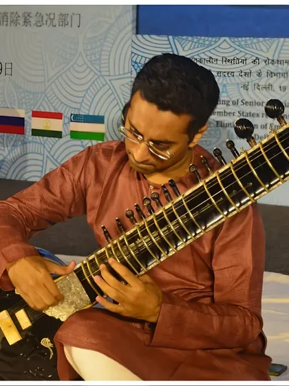 Deep in concentration during my recital. I bring a meditative quality to my music that is well-suited for distinguished audiences.