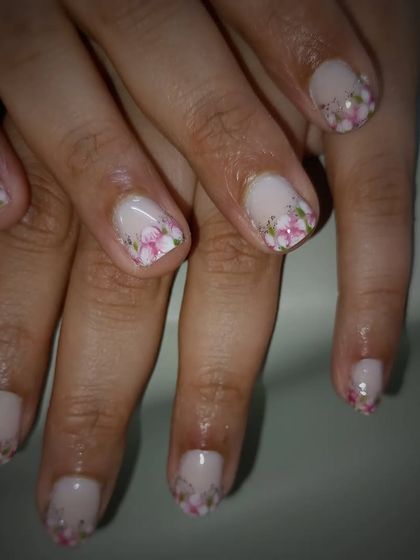 Delicate Florals & Nature Themes photo 24