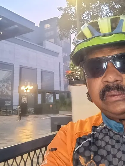 A selfie from one of our cyclists who also joins the Sunday runs. Many of our members enjoy both running and cycling.