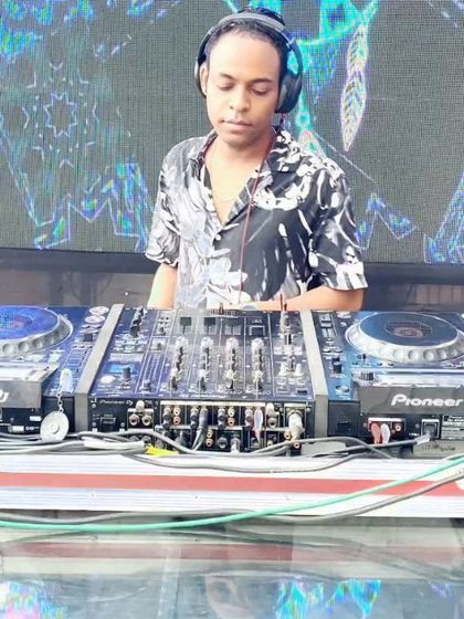 Josh B - DJ Services Techno & House Sets photo 6