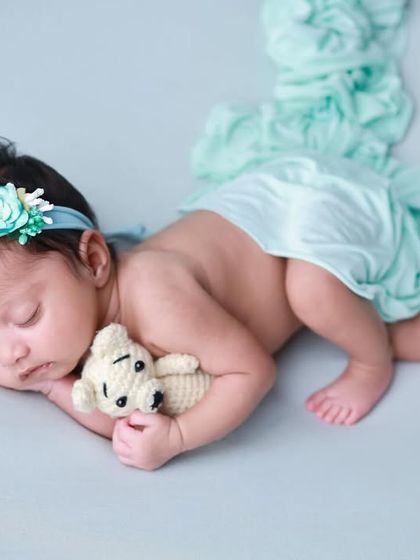WonderBump Studio - Newborn Photography Classic Poses & Swaddles photo 6