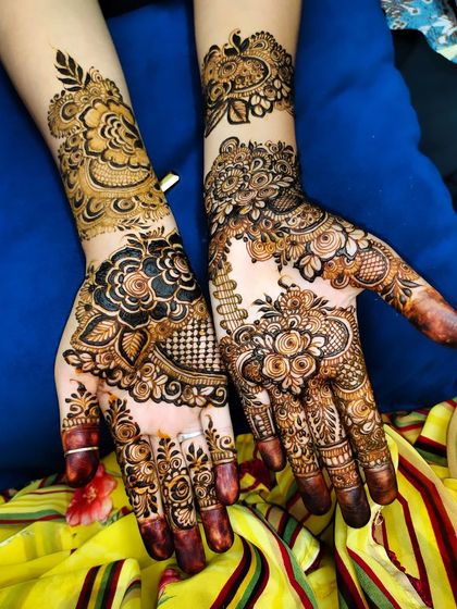 Hajira Mehendi Artist - Mehndi Artist Services Modern & Minimalist Designs photo 98