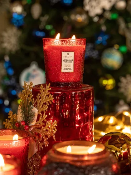 A curated selection from our extensive product portfolio, showcasing the diverse range of fragrances, colors, and designs we offer. Each image highlights the beauty and versatility of our candles, diffusers, and gift sets.
