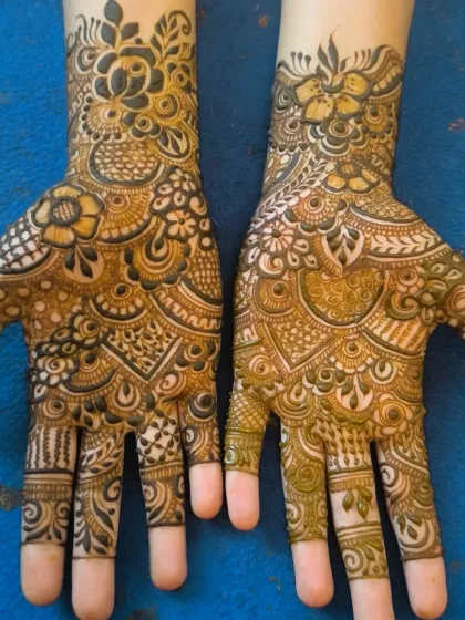 Shaikh Yasmeen - Bridal Mehendi Intricate Floral & Paisley Designs photo 11