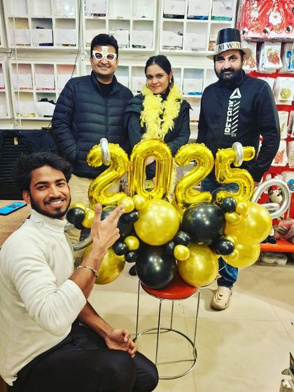 Cheers to the New Year from the Wanna Party team. We're celebrating with our 2025 balloon bouquet, ready to help you kick off the year with the best party decor.