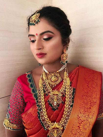 VLCC School of Beauty - Professional Makeup Artistry The Complete Bridal Collection photo 21