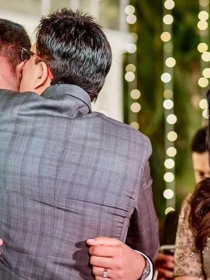 Friends & Family: The Heartbeat of the Wedding photo 23