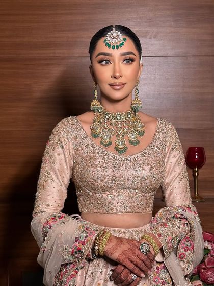 Warm tones and my classic eyeliner for the gorgeous Dr. Dhillon. A beautiful, understated look.