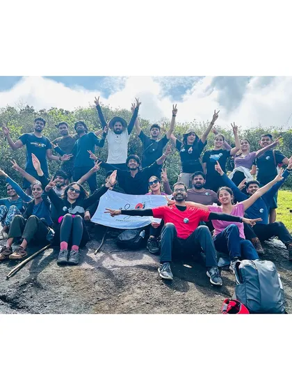 An energetic group photo from one of our Kumara Parvatha batches.