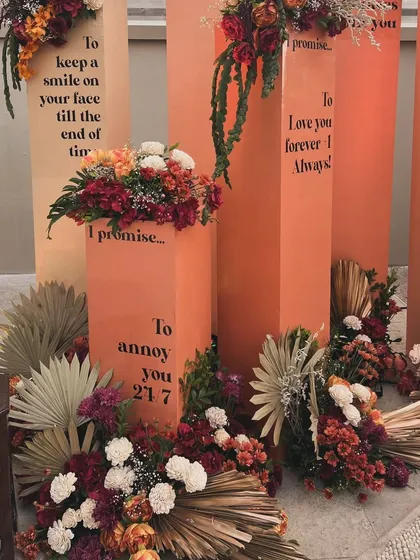 More promises, more fun. "I promise... To annoy you 24/7" adds a playful touch to this personalized installation.