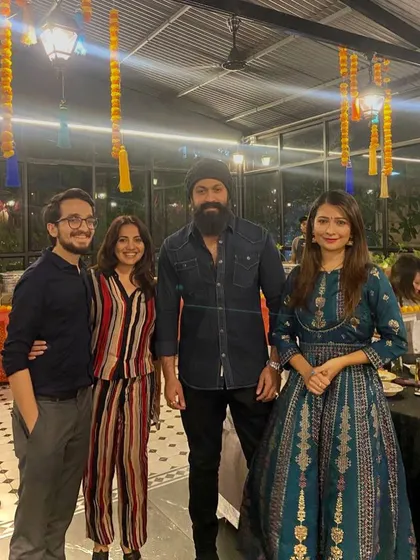It was an honor to host superstar Yash at Justbe. We are grateful for every celebrity who visits and supports our mission of serving conscious, healthy food.