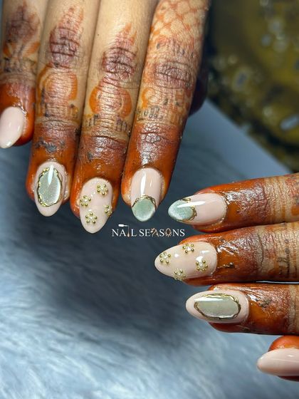 The combination of nude, soft green, and gold is perfect for a bride who wants something unique yet timeless.