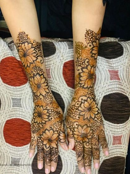 Another angle of this stunning, full-coverage floral design.