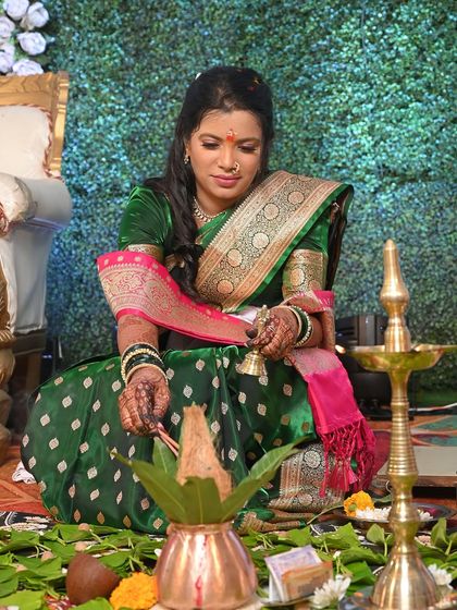 Traditional Engagement & Sakharpuda Looks photo 14