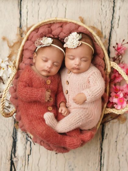 Double the Joy: Twin Photography photo 3