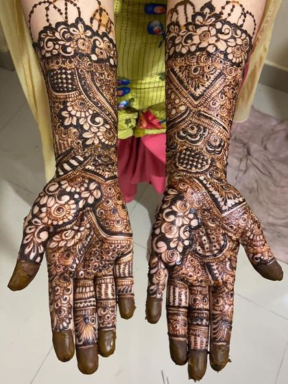 Another view of the same bridal design.