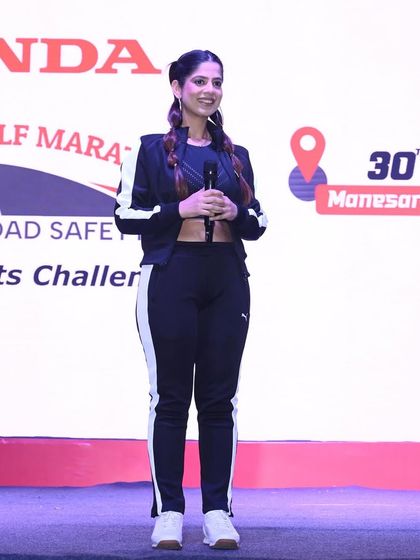 Another shot from the Honda marathon stage. My role here was to kick things off and keep the runners' spirits high.