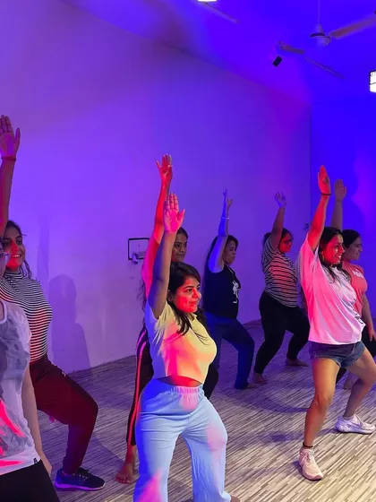 The energy was amazing during our "Chaleya" workshop, with everyone giving it their all.