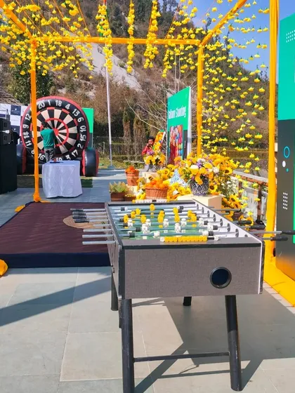 Add a dose of friendly competition to your event with our game rentals. A foosball table is a fantastic addition to weddings, corporate events, or birthday parties, ensuring guests have a great time.