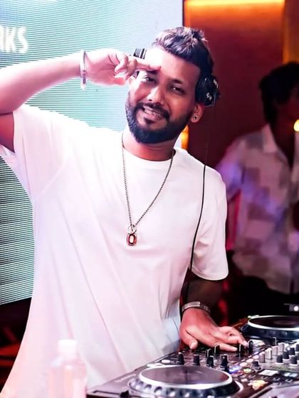 A salute to the crowd. My focus is on my goal, with no distractions.