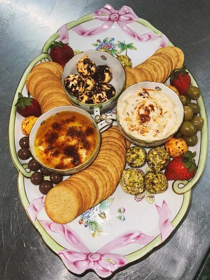 The final look of the custom platter, beautifully arranged and ready for the party. We believe food should look as good as it tastes.