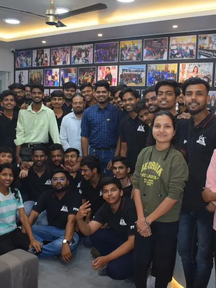 This is our family. A full house with a new batch of enthusiastic students ready to start their journey at India's number one bartending school. We focus on community and learning together.