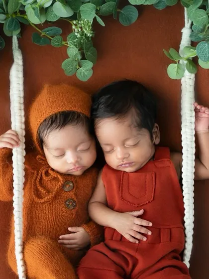 There is a unique magic in photographing newborn twins. Their bond is already so deep, and my goal is to capture that quiet, peaceful connection as they rest side-by-side, creating a timeless memory of their first days together.
