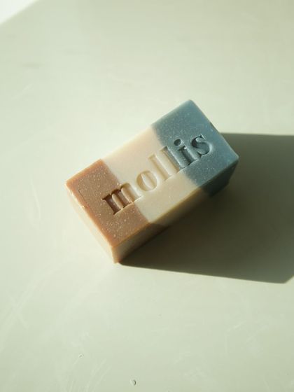 A single layered bar, showcasing its simple and elegant design.