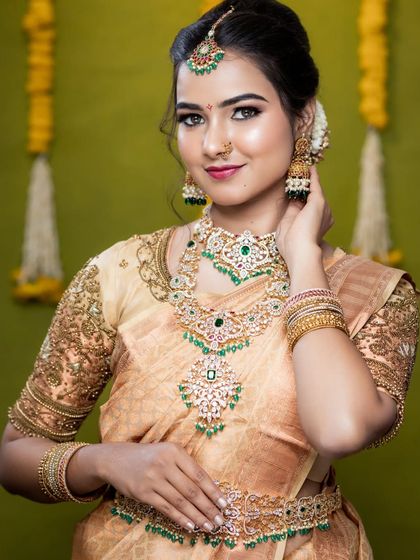 Rentingstoli - Personal Jewellery Styling Creative Collaborations & Photoshoots photo 32