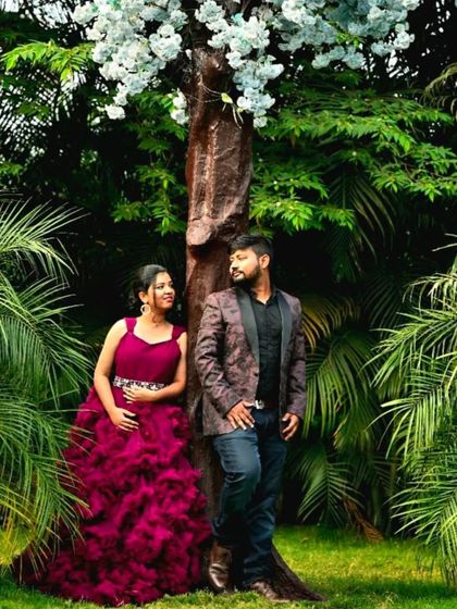 Dress Rental Buzz - Photoshoot Outfit Rental Couple & Pre-Wedding Outfits photo 30