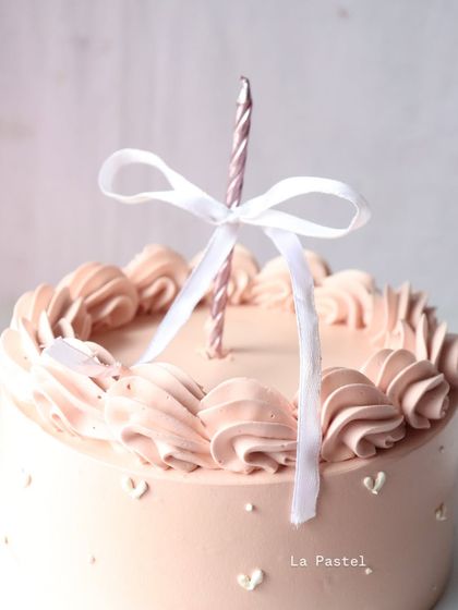 Modern & Minimalist Cakes photo 35