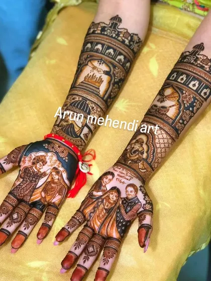 A beautiful design that combines family portraits with a special message dedicated to the bride's father, making it an emotional and personal piece of art.