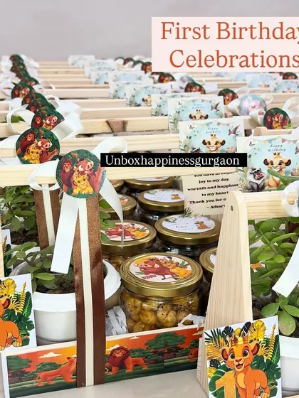This image captures a large batch of 'Lion King' themed favors, showcasing my ability to handle bulk orders for big celebrations.