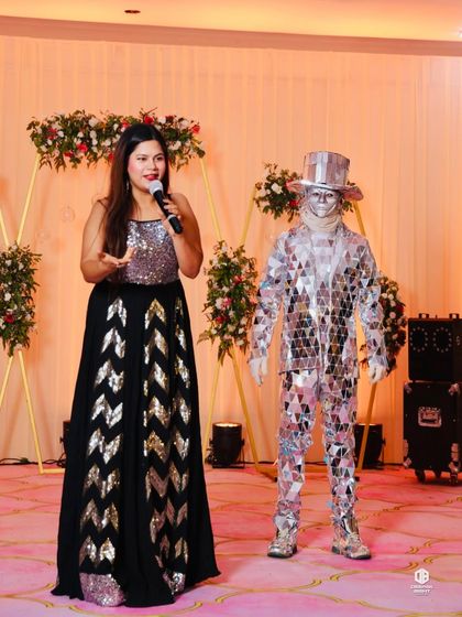 A full-length shot with the mirror man. The combination of a live host and unique performers adds a special touch to any event.