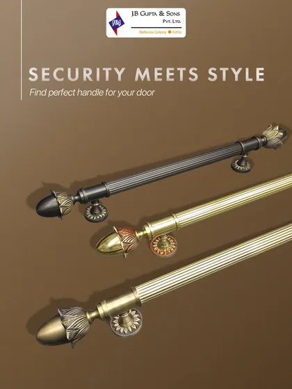 Security meets style. Find the perfect handle for your door from our collection of classic pull handles, designed for a strong hold and a timeless aesthetic.