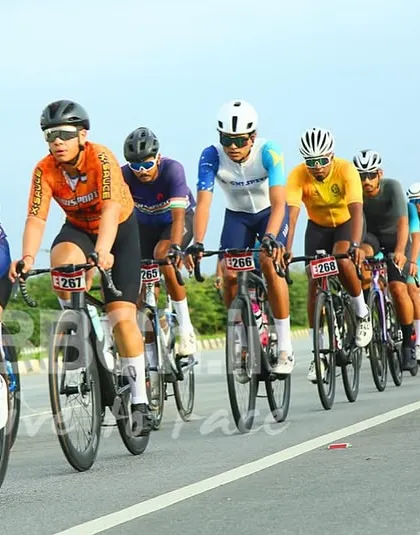 The front of the U-18 peloton, where the future stars of cycling are battling it out. The level of talent in our youth categories is inspiring.