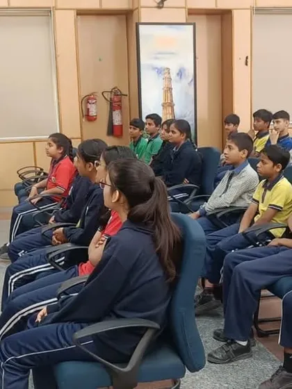 Interacting with students in a smaller group setting allows for more personalized questions and deeper learning about nutrition.