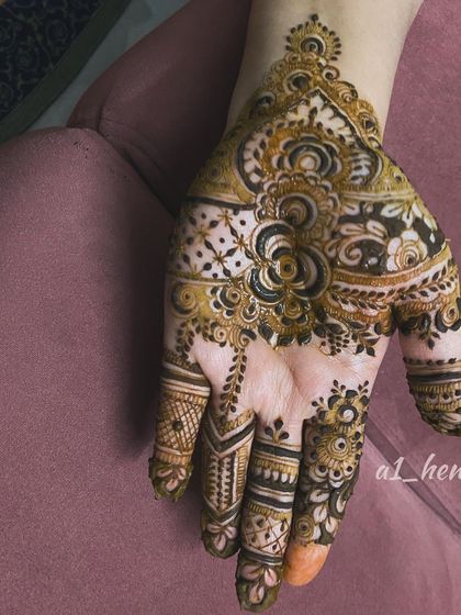 A beautiful design with a mix of bold and fine lines.