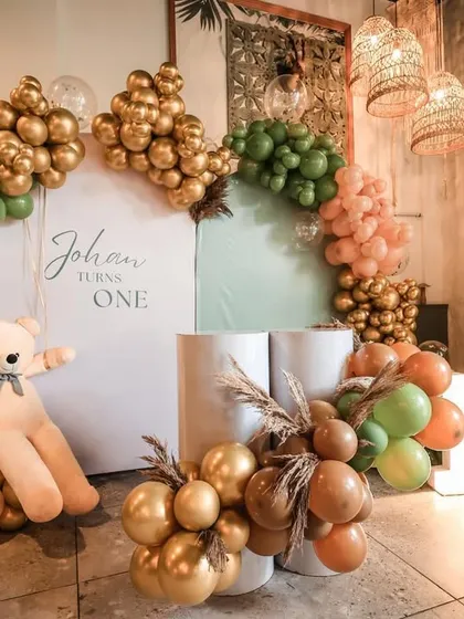 A third angle of the stylish teddy bear setup.