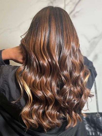 Another shot of the glamorous waves, showing off the incredible shine.