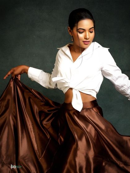 Acchu - Portrait & Fashion Photography Studio Portraits: Bold & Moody photo 10