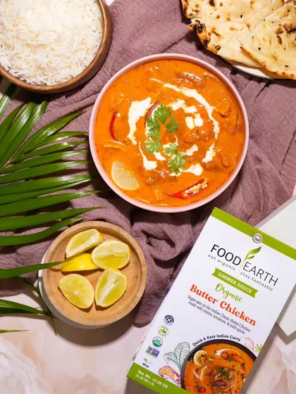 To showcase this ready-to-cook butter chicken mix, I styled the final prepared dish alongside the packaging. This helps customers visualize the delicious meal they can create, making the product much more appealing.