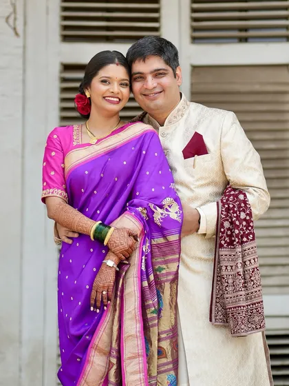 A lovely portrait of the couple after their civil wedding. The bride's makeup is minimal and fresh, perfect for a monumental yet simple ceremony.