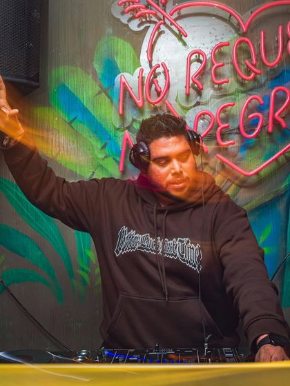 Behind the Decks: The Art of the Mix photo 18