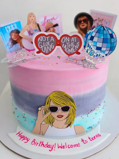 Another fantastic Taylor Swift themed cake, perfect for a fan who is "welcoming the teens."