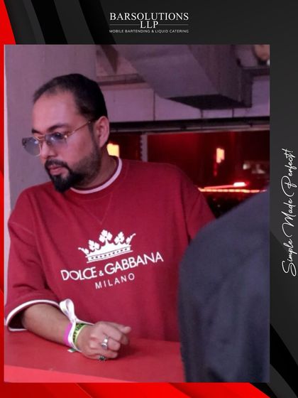 Even celebrities like Mika Singh enjoyed the lounge experience we managed at the Diljit Dosanjh concert.